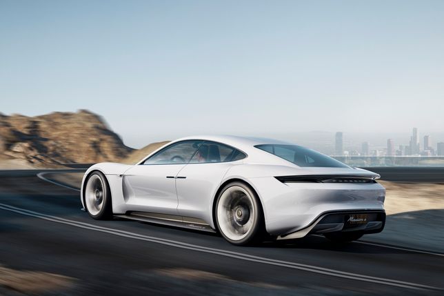 Koncept Porsche Mission E 