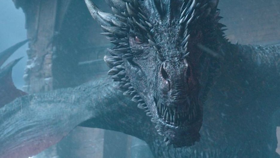 Drogon spalił Żelazny Tron pod koniec serialu "Gra o tron"