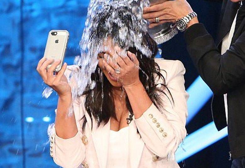 Kim Kardashian w końcu wzięła udział w akcji Ice Bucket Challenge