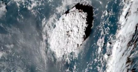 Wybuch podwodnego wulkanu na Oceanie Spokojnym. Zagrożenie tsunami “minęło”