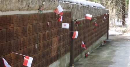 "Sensacyjna" konferencja w Smoleńsku. Rosjanie: To Niemcy są winni śmierci Polaków