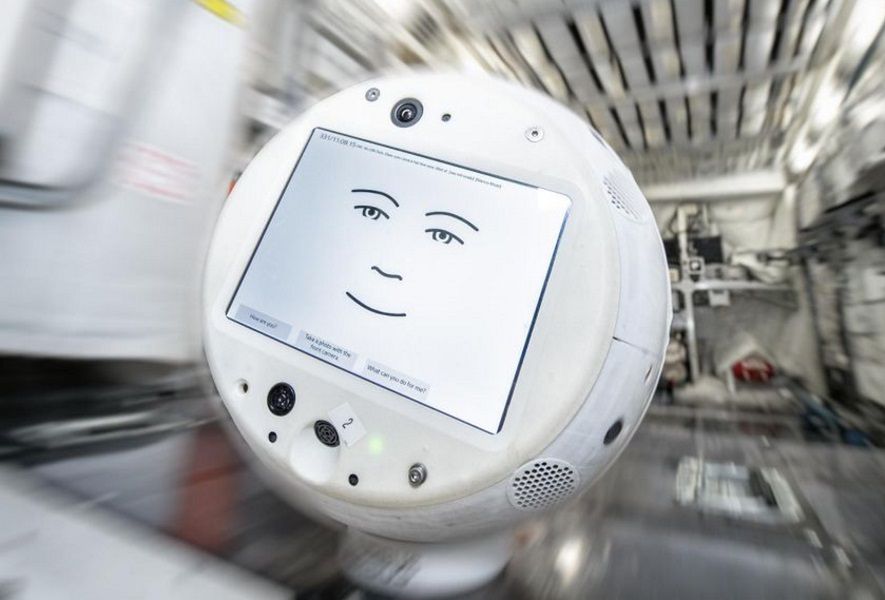 Uśmiechnięty robot poleci na Międzynarodową Stację Kosmiczną. Potrafi rozpoznać emocje