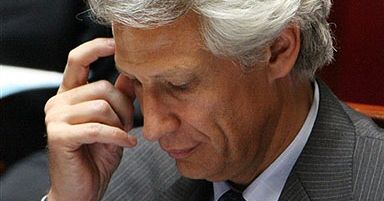 Premier Francji zamieszany w aferę korupcyjną?