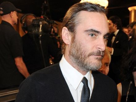 Joaquin Phoenix na Lazurowym Wybrzeżu z Woodym Allenem