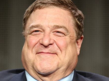 John Goodman producentem Bryana Cranstona