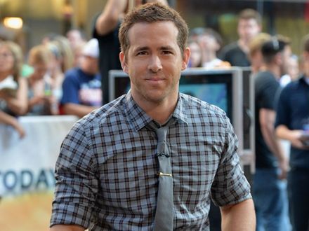 Ryan Reynolds kocha, więc poczeka