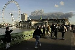 Gigantyczny pożar w Londynie, miasto spowite dymem