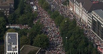 Nożem w brzuch podczas Parady Miłości 2007