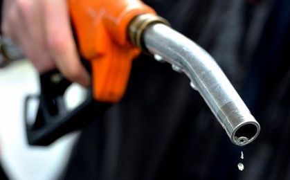 Zbliża się koniec spadków detalicznych cen paliw
