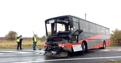 Wypadek szkolnego autobusu koło Wolina