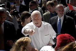 McCain jednak weźmie udział w debacie