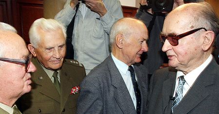 Awantura na procesie autorów stanu wojennego