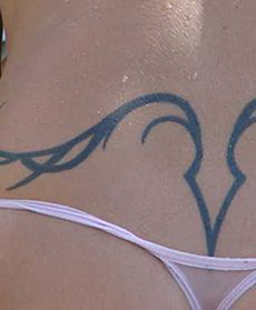 Skorpiony, motyle i tribale