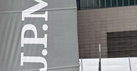 Bank JP Morgan zwalnia 8000 pracowników