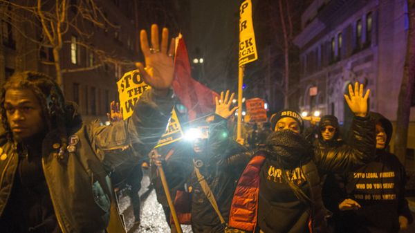 Po śmierci czarnoskórego Michaela Browna narastają napięcia rasowe w USA, padają oskarżenia wobec policji