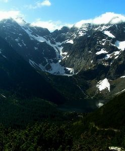 W Tatrach załamanie pogody. Spadł pierwszy śnieg