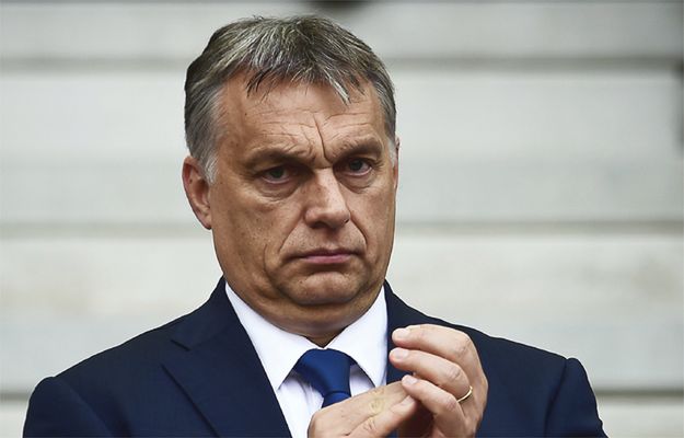 Viktor Orban proponuje internować wszystkich uchodźców w jednym obozie. Na wyspie poza Unią Europejską