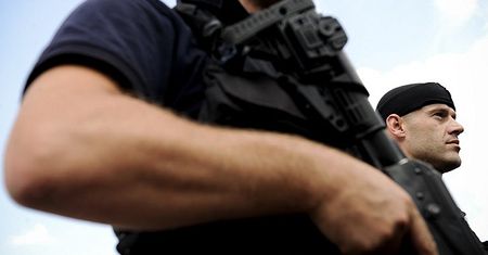 Napastnik zastrzelił w kawiarni 5 osób i ranił co najmniej 20