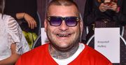 Popek już tak nie wygląda. Sprawił sobie uroczą blond grzywkę i wygląda młodziej o kilkanaście lat