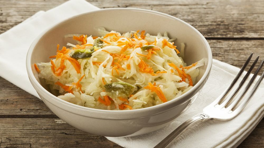 Surówka z białej kapusty