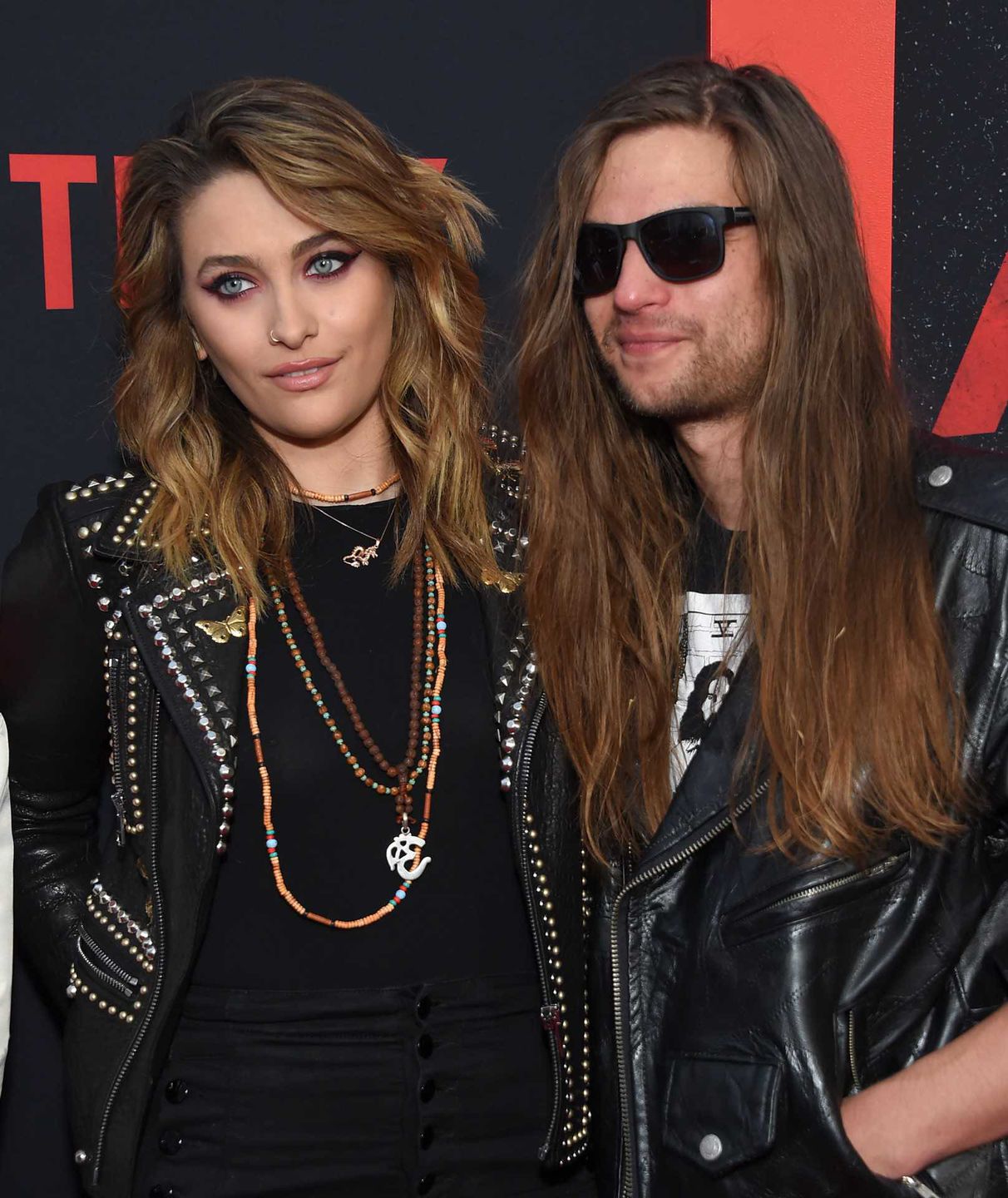 Paris Jackson z chłopakiem na premierze Netflix - The Dirt