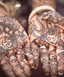Jak zrobić tatuaż z henny?