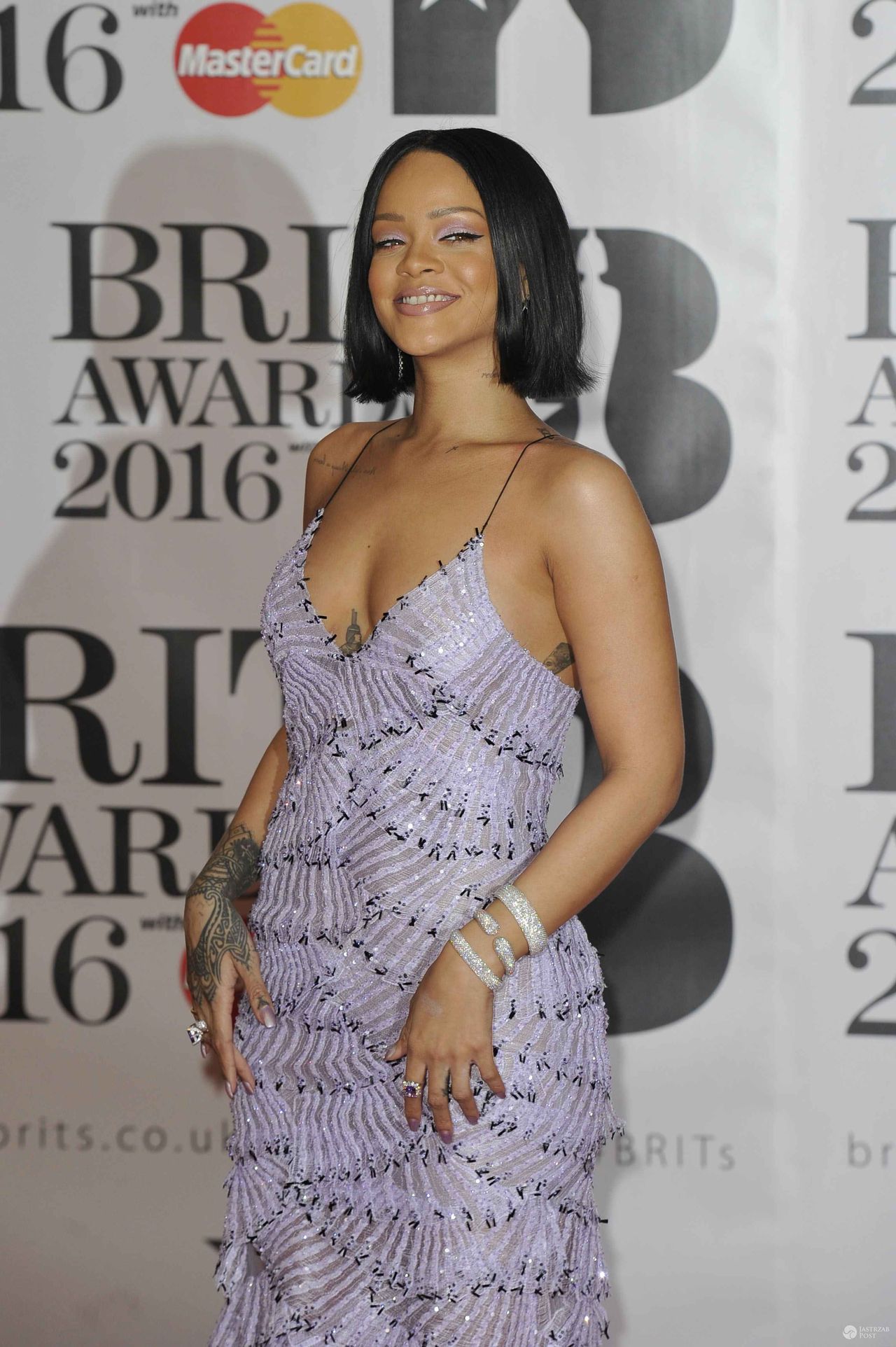 Rihanna - BRIT Awards 2016