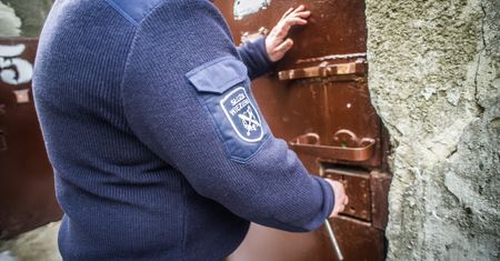 Fatalna sytuacja w Służbie Więziennej. 400 nadgodzin i spotkania u psychiatry