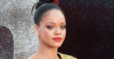 Rihanna na premierze "Ocean’s 8". Co chwilę musiała poprawiać sukienkę