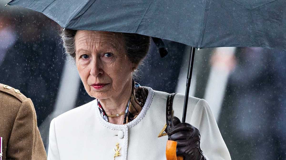 Brytyjski tabloid przekazał wiadomość o śmierci w rodzinie królewskiej. Odeszła w wieku 90 lat