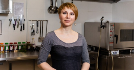 Koronawirus w Polsce. Anna pomaga najuboższym i chce uratować niezwykłą restaurację