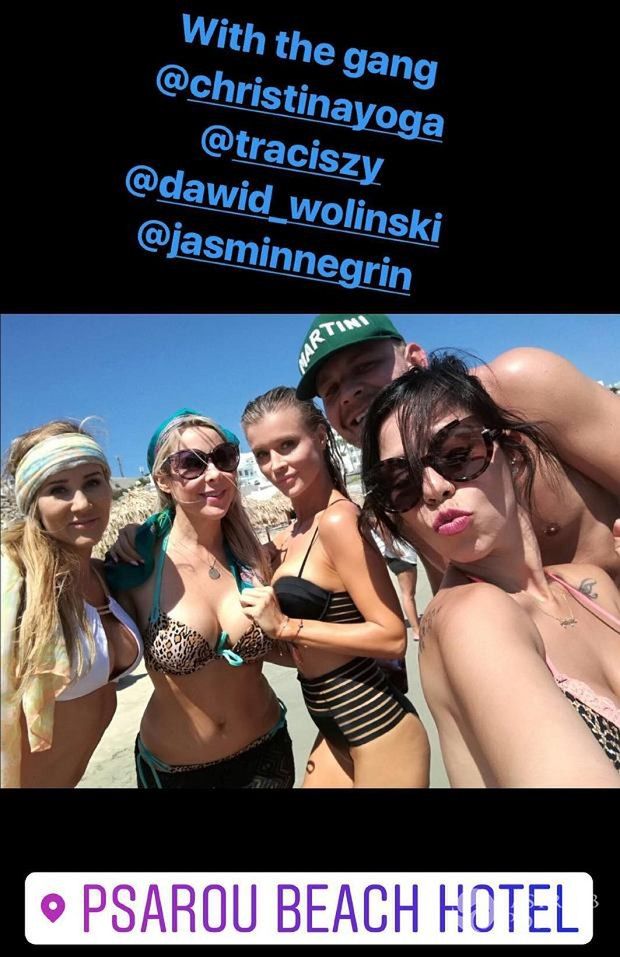 Joanna Krupa w obłednych strojach kąpielowych i Dawid Woliński na wakacjach w Mykonos gdzie przypadkowo spotkali Sarę Boruc i Marine Łuczenko