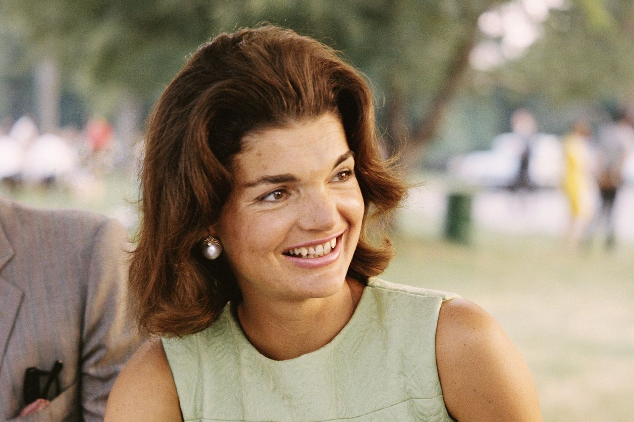 Jackie Kennedy i Martha's Vineyard. Córka wystawia posiadłość na sprzedaż za 65 mln dolarów