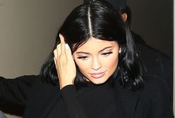 Kylie Jenner paraduje w samych rajstopach?