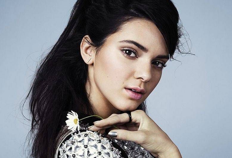 Kendall Jenner na dwóch okładkach magazynu "Teen Vogue"!