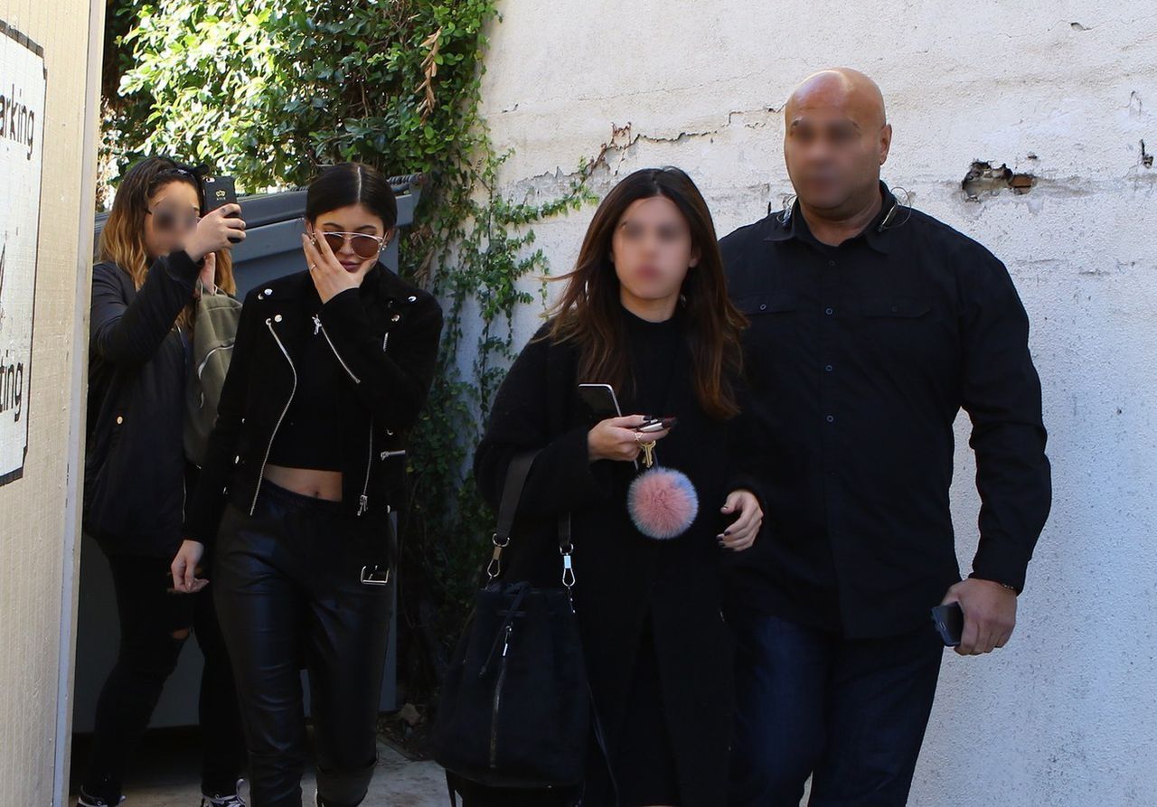 Kylie Jenner otoczona przez ochroniarzy. Ma ich tylu, co prezydent USA