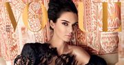 Kendall Jenner w koronkowej sukience na okładce "Vogue India"