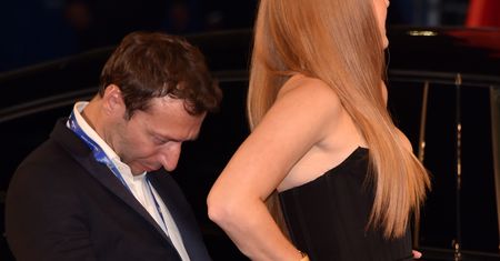 Amy Adams zaliczyła wpadkę! Suknia była za mała?