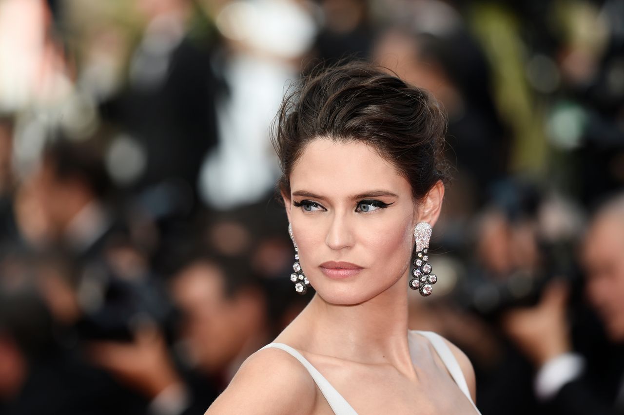 Piękno z pazurem. Bianca Balti w Cannes