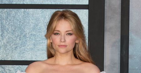 Haley Bennett w renesansowej kreacji