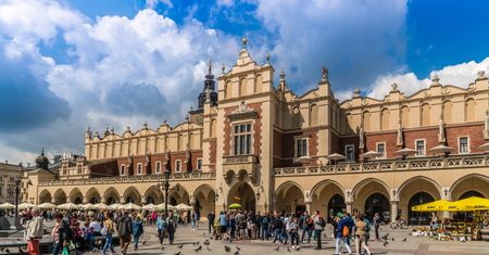 Atak nożownika pod Sukiennicami. Próbował ukraść pamiątkę