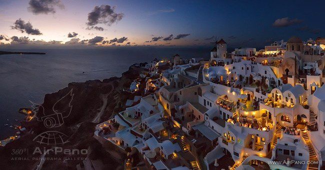 Santorini - najbardziej zachwycająca grecka wyspa