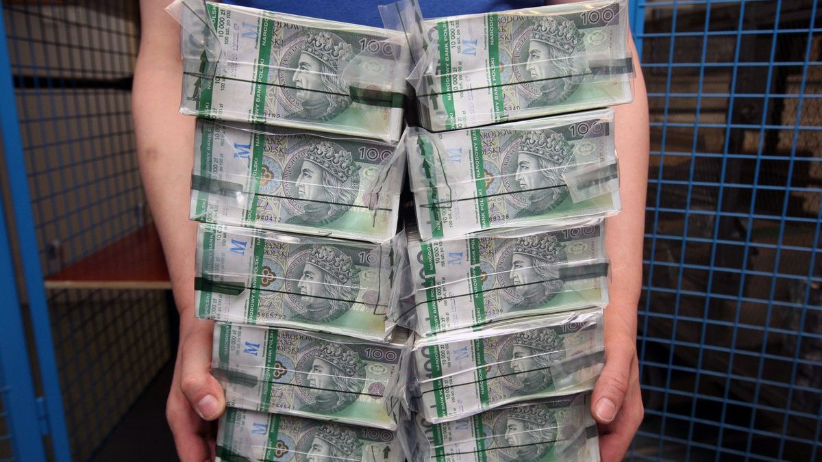 Stuzłotówki to najbardziej popularne banknoty w obiegu.