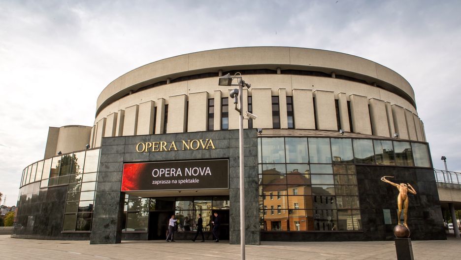 IV krąg Opery Nova za trzy lata