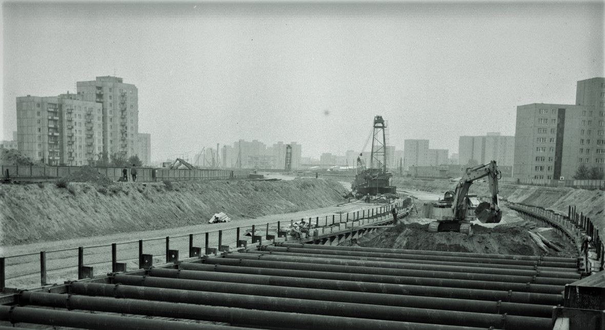 Budowa metra na Ursynowie, rok 1983. Łukasz Święcicki jechał rowerem przez błoto do pacjentki. Nie wiedział jeszcze, że przeżyje horror 