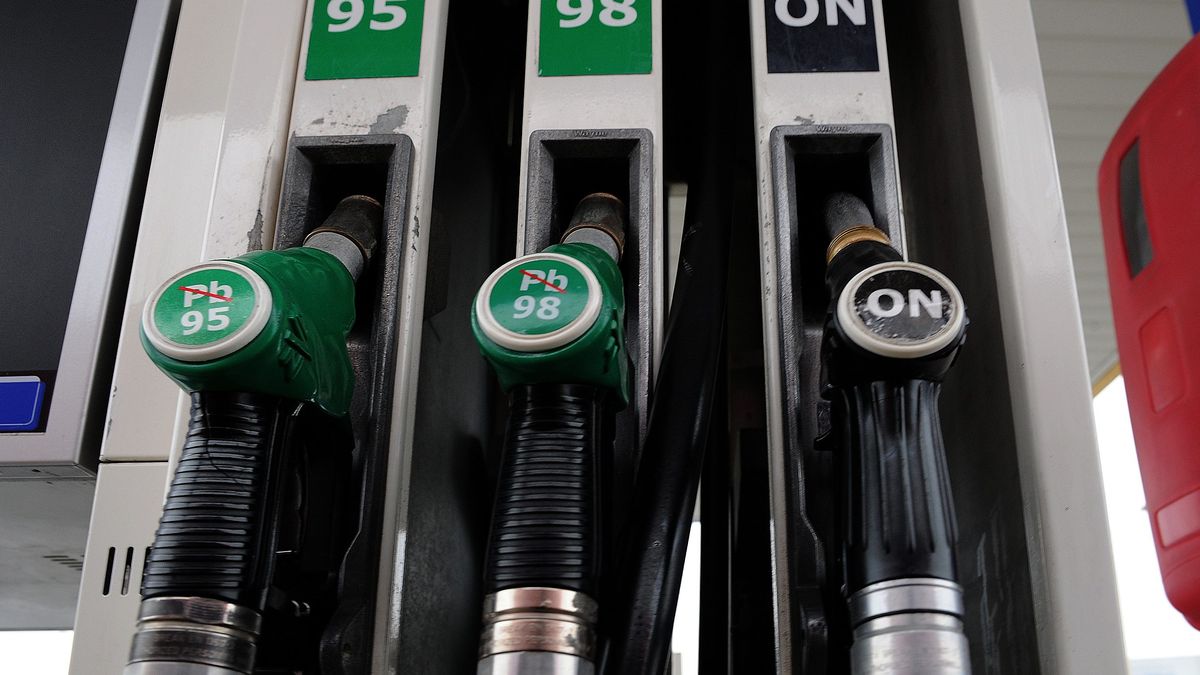 Mieszkańcy mazowieckiego i śląskiego najczęściej bywają na stacjach paliw. Najsłabiej jest w podlaskim