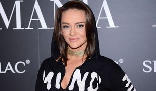 Sylwia Nowak kusi nogami na czerwonym dywanie. Ta stylizacja zrobiła furorę