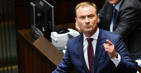Sławomir Nitras pozwał ministra Marka Gróbarczyka za słowa o stoczni w Szczecinie