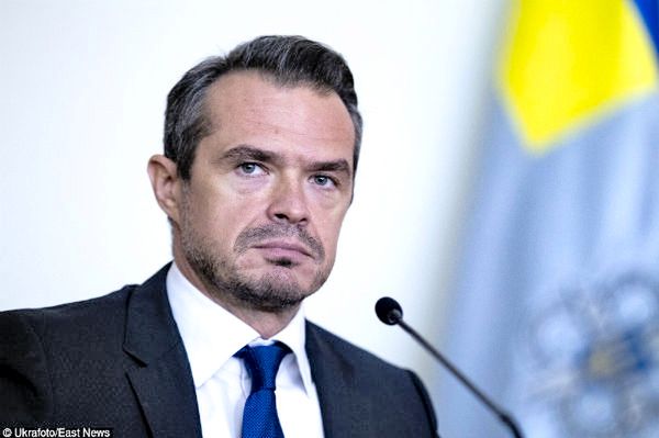 Wysokie zarobki Sławomira Nowaka na Ukrainie. Jest szefem państwowej agencji drogowej 
