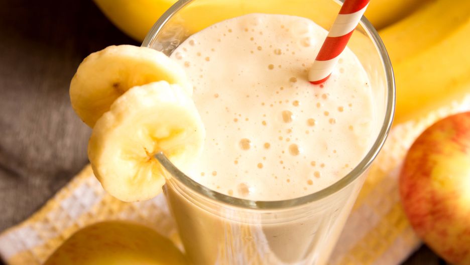 Koktajl bananowy to przykład koktajlu białkowego